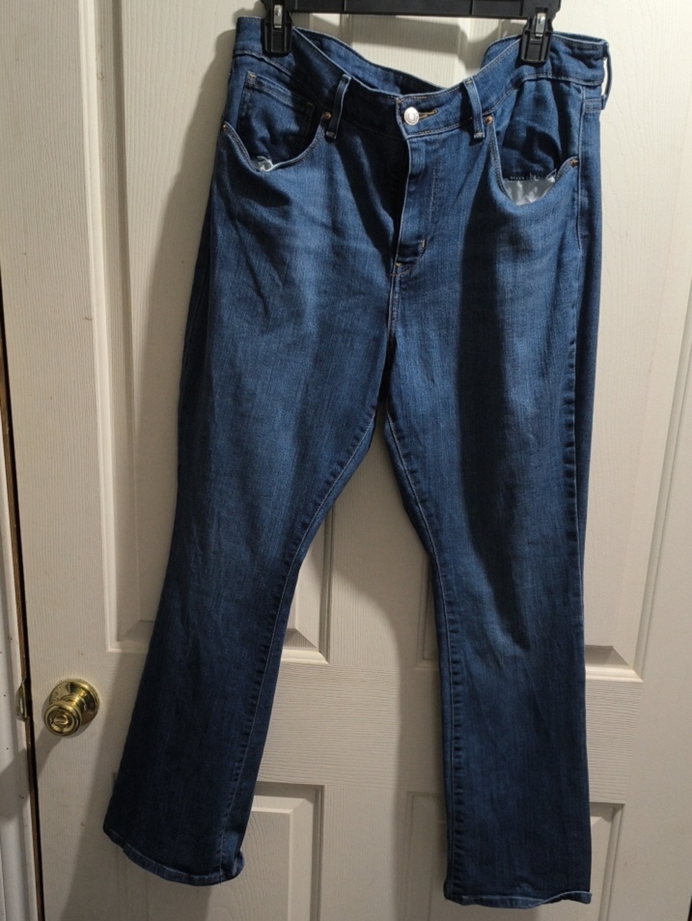 Signature by Levi Strauss Mid-Rise Bootcut Dark Blue Jeans